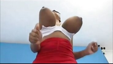 FACIALS4K: Birthday Stripper Gift of flera oozing ansiktsbehandlingar på PorrHD gratis porr på nätet