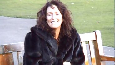 MYLF gigantiska falska porrfilm online gratis bröst avslöjade under städdagen