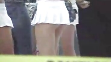 Curvy MILF får en smak av Tommy porrfilm på nätet Gunn