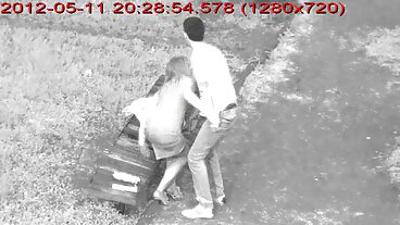 Brooke Beretta har kukläkande magi mellan hennes bröst gratis porr på nätet