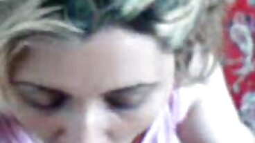 TUSHY Lottie utforskar sina anala gratis porr på nätet fantasier med en äldre man