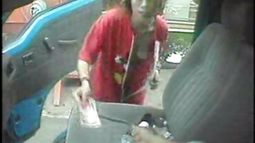 Monster TiTs på Massive Truck - feat. Cassidy Banks gratis erotik online