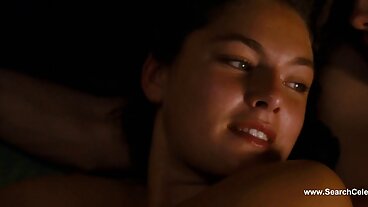 Latina MILF älskar porrfilm på nätet att gapa i rumpan